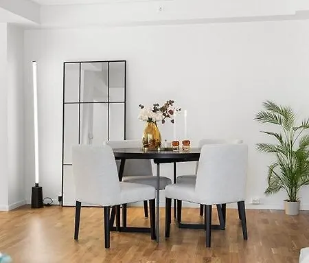 Luxury, Newly Renovated 3 Bedroom, 78m Sq In Grunnerlokka