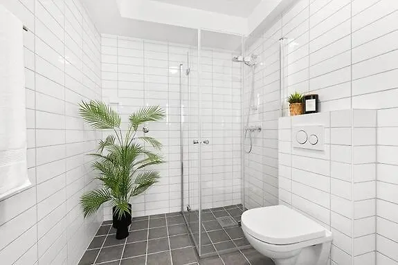 Newly Renovated 3 Bedrm, Spacious 80m Sq, Comtemporary In Trendy Oslo-grunnerlokka Apartament *