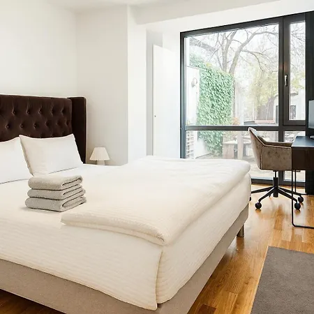 Newly Renovated 3 Bedrm, Spacious 80m Sq, Comtemporary In Trendy Oslo-grunnerlokka * Oslo