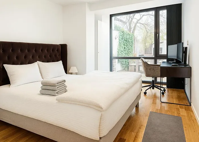 Newly Renovated 3 Bedrm, Spacious 80m Sq, Comtemporary In Trendy Oslo-grunnerlokka * Oslo