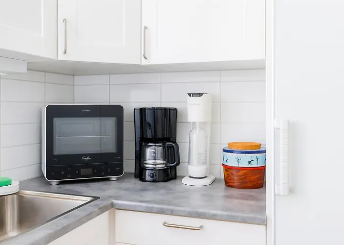 Newly Renovated 3 Bedrm, Spacious 80m Sq, Comtemporary In Trendy Oslo-grunnerlokka *