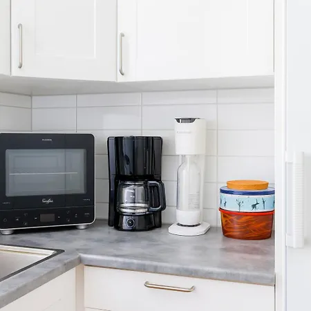 Newly Renovated 3 Bedrm, Spacious 80m Sq, Comtemporary In Trendy Oslo-grunnerlokka *